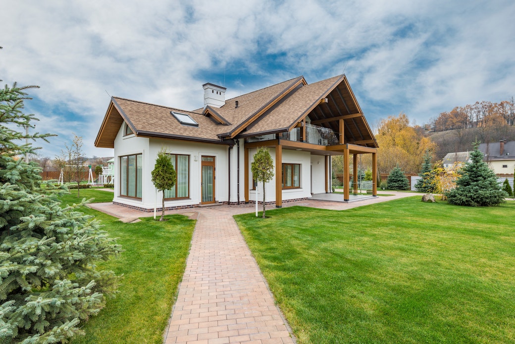 A Landlord's Guide to Roof Maintenance Issues and How To Fix Them